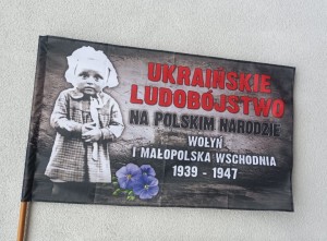 Flaga upamietniająca ofiary ukraińskiego ludobójstwa 